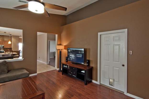 Foto del edificio - 10218 Berry Hill Ln