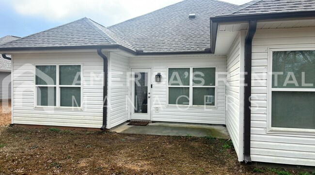 Foto del edificio - 303 Kennesaw Ave