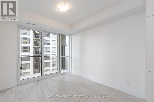 Building Photo - 30 Elm Dr W