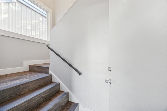 Building Photo - 1919 Missouri St