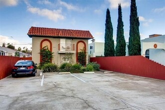 Building Photo - 4425 Louisiana St
