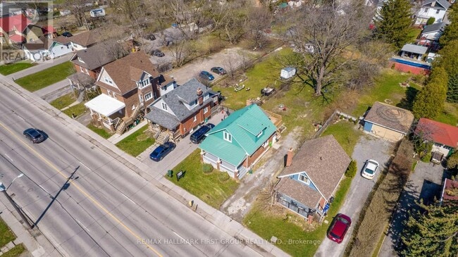 Photo du bâtiment - 93 Park Rd S