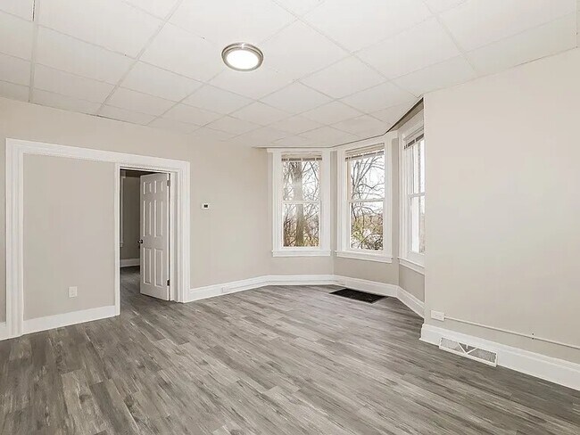 Foto del edificio - 4028 Vinceton St