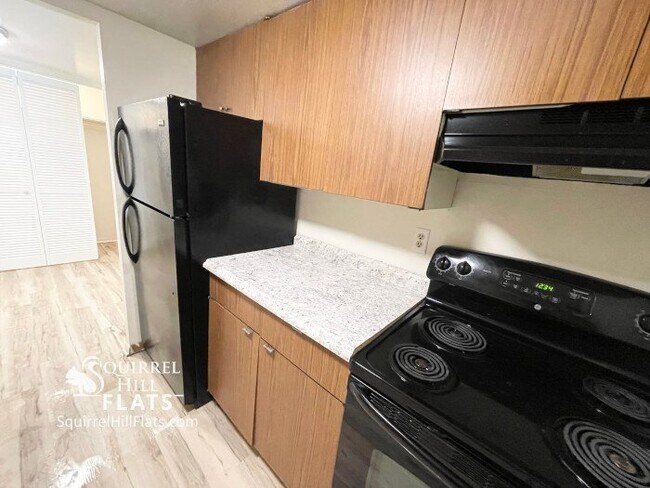 Foto del edificio - 6350 Forward Ave