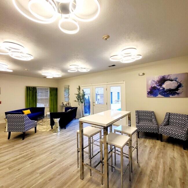 Pine Glen Apartments Apartments in Indianapolis, IN