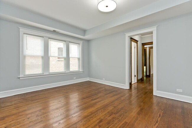 Foto del edificio - 2 bedroom in Chicago IL 60640