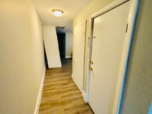 Foto del edificio - 216 Mansfield St