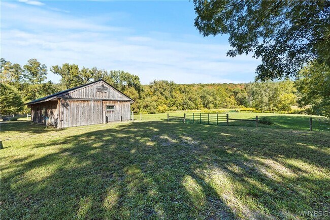 Foto del edificio - 5445 E Creek Rd