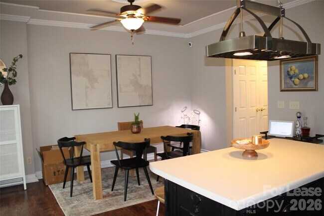 Foto del edificio - 17726 Delmas Dr