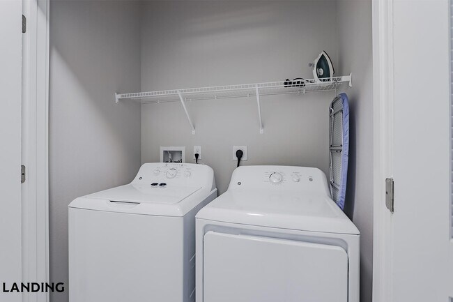 Foto del edificio - 2361 Commerce Park Dr NE