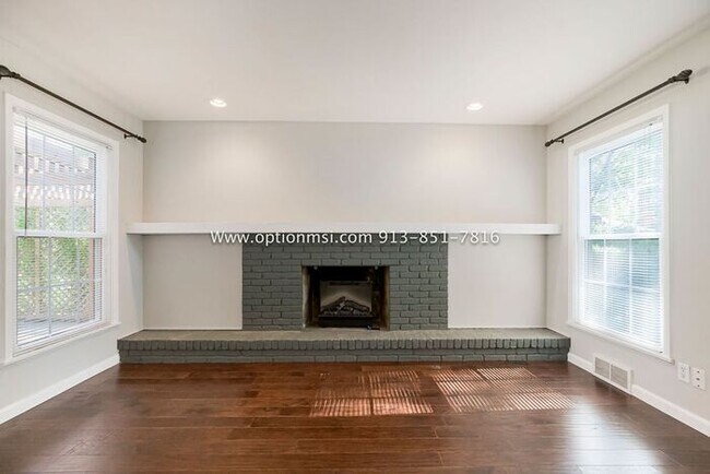 Building Photo - Fantastic four-bedroom ranch in the heart ...