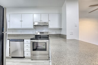 Building Photo - Maple Grove Apartments