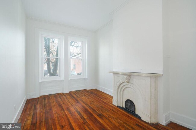 Building Photo - 808 Corinthian Ave