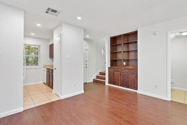 Building Photo - 8703 Schick Rd