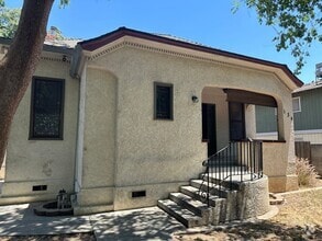 Building Photo - 134 N College Ave