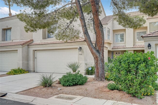 Foto del edificio - 7808 Bluewater Dr
