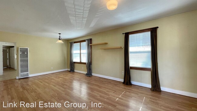 Foto del edificio - 3 br, 1 bath House - 1165 Murray Avenue