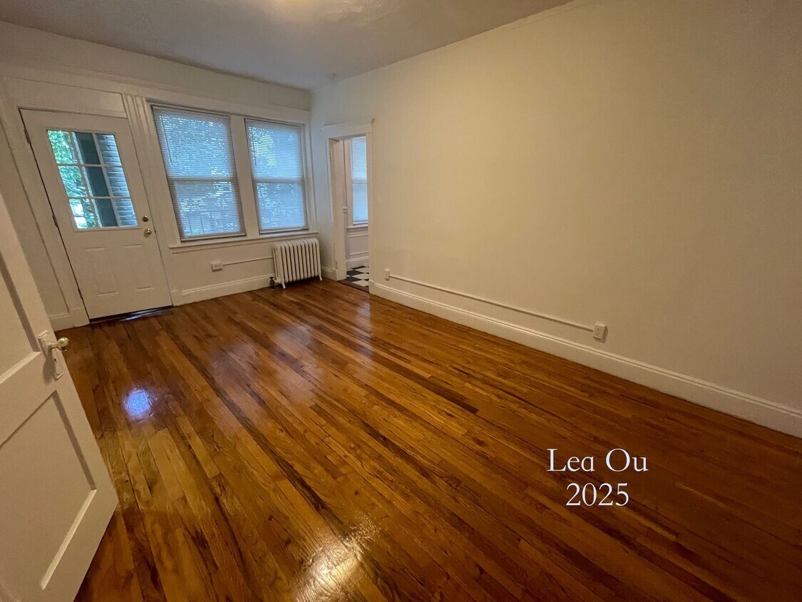 Foto principal - Half fee. Available NOW or 8/1 or any date...