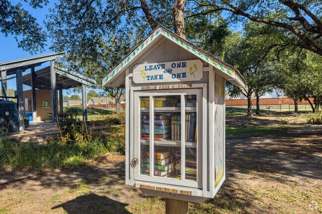 League City embraces a mix of modern and historic charm.