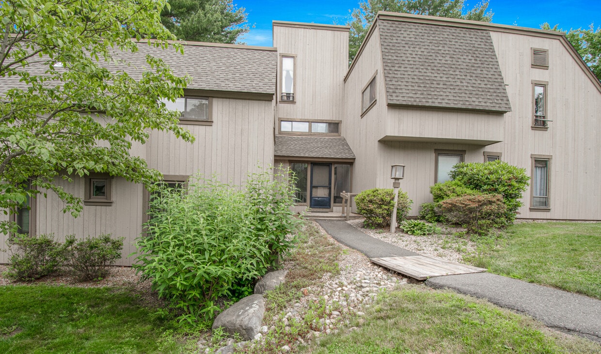 101 Mallard Dr Unit 101, Farmington, CT 06032 Condo for Rent in