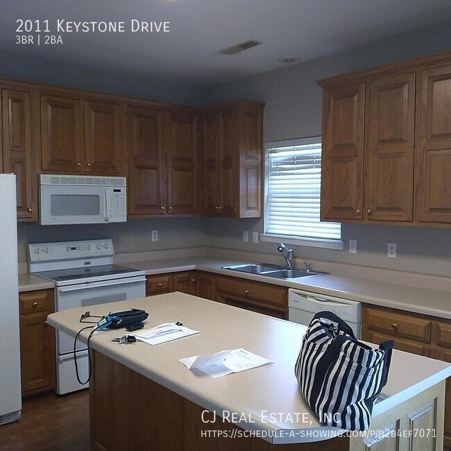 Foto del edificio - 2011 Keystone Dr