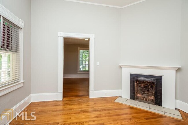 Building Photo - 311 E Marable St