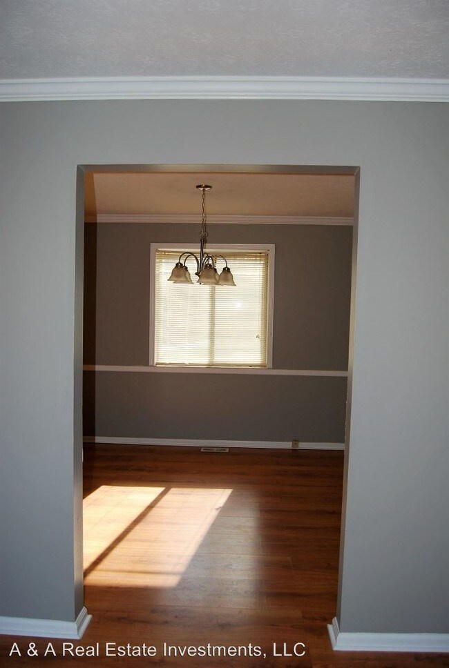 Building Photo - 4 br, 2.5 bath House - 305 Beckley Woods Dr