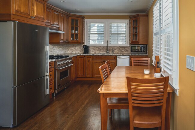 Building Photo - 174 Riverside Island Dr