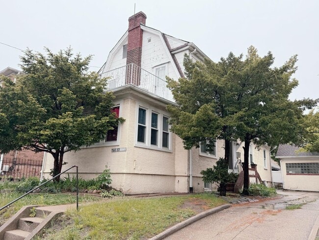 Foto del edificio - 168-39 Highland Ave
