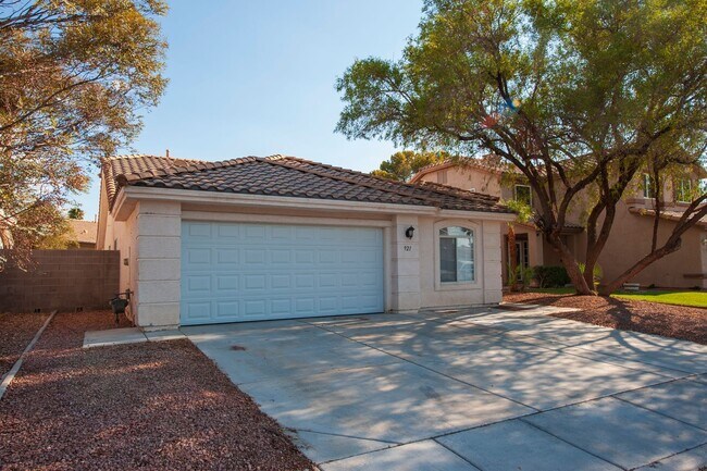 Building Photo - 921 E English Heather Dr