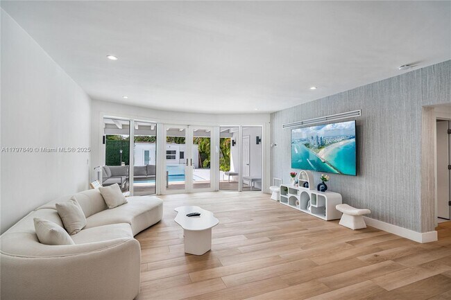 Foto del edificio - 730 SW 26th Rd