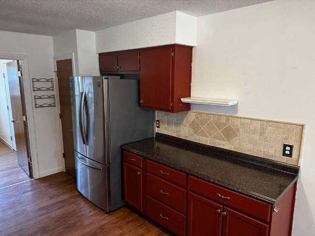 Building Photo - "Charming 3-Bedroom/2 Baths in Navarre - S...