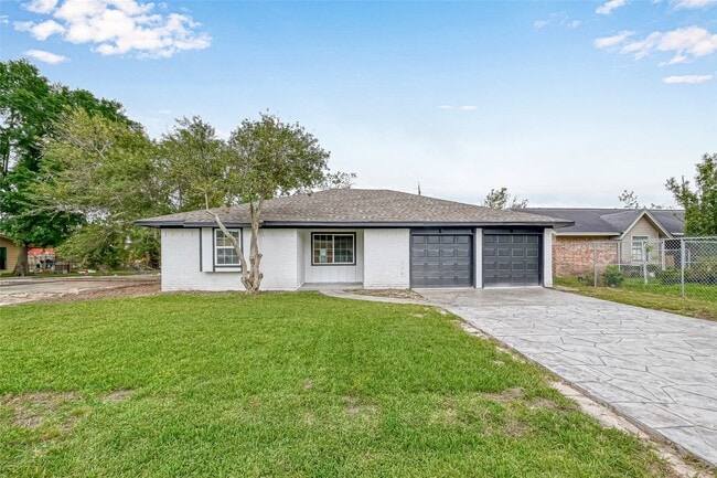 Building Photo - 17114 Folsom Dr