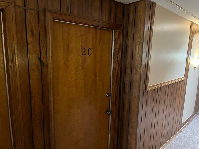 Foto del edificio - 17745 Rosewood Dr