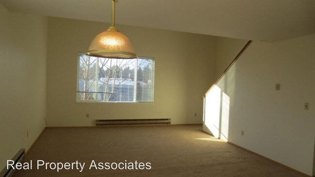 Building Photo - 10722 Stone Ave N