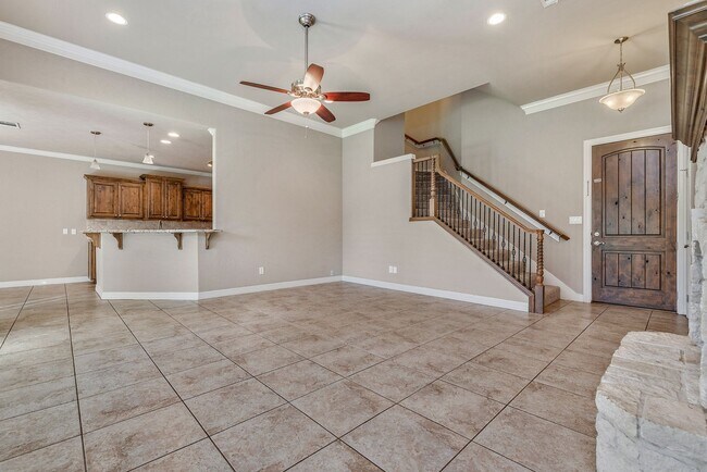 Foto del edificio - AVAILABLE FOR AUGUST PRE-LEASE! Spacious 3...