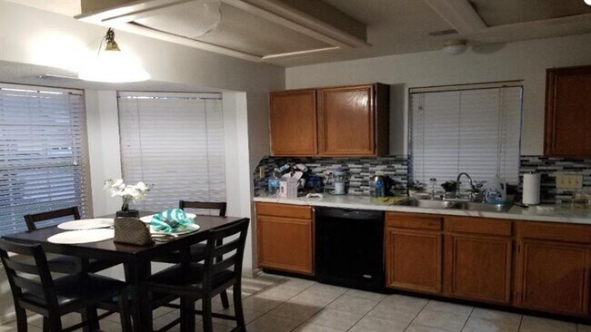 Building Photo - 5418 Imperial Grove Dr