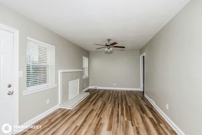 Building Photo - 2621 Amber Dr, Charlotte, NC 28208