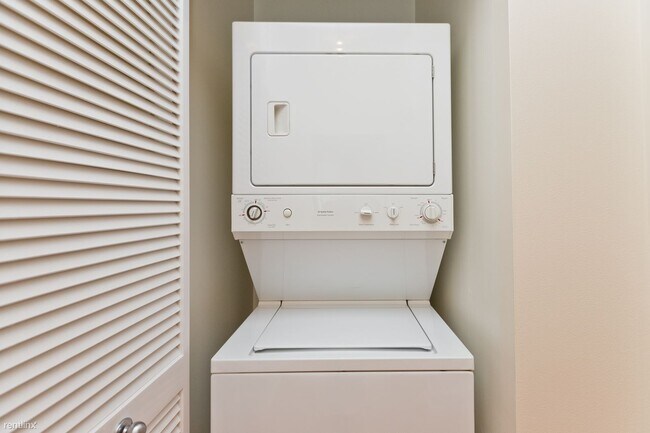 Foto del edificio - 1 br, 1 bath Condo - 1322 S Prairie Ave Un...