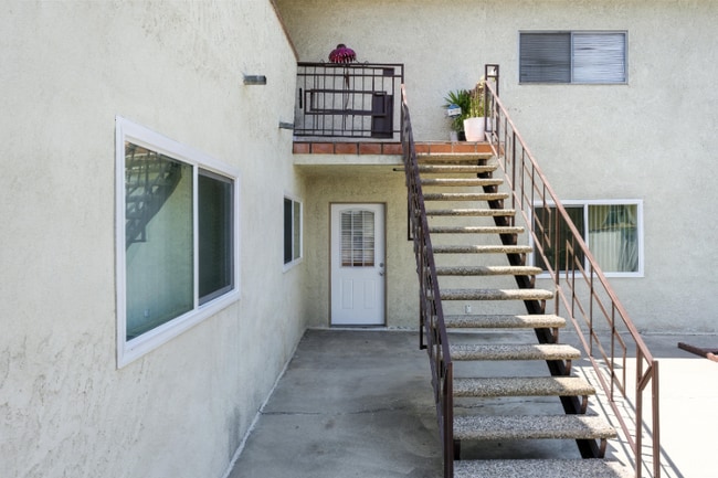 Building Photo - 1467 N Campus Ave