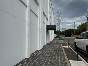 Building Photo - 400 W Texas Ave Building Photo - 400 W Texas Ave