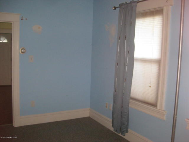 Primary Photo - 389 E Ridge St