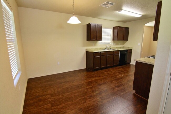 Building Photo - Aspen Park West - 3022 Aspen Meadow San An...