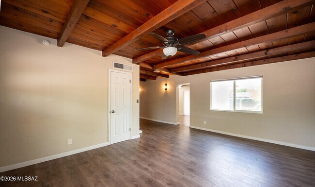 Foto del edificio - 2217 E Silver St