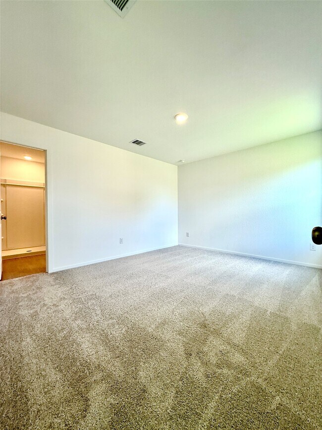 Building Photo - 26726 Feather Reed Dr