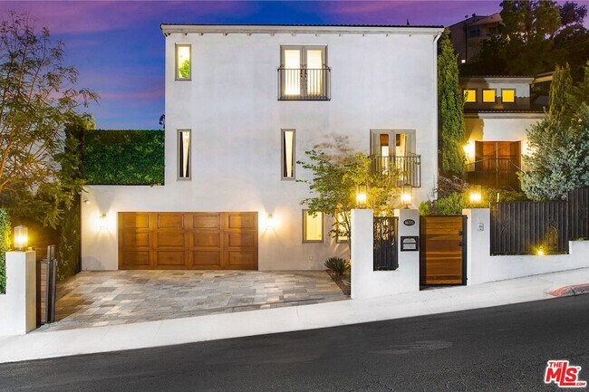 Building Photo - 1655 N Crescent Heights Blvd