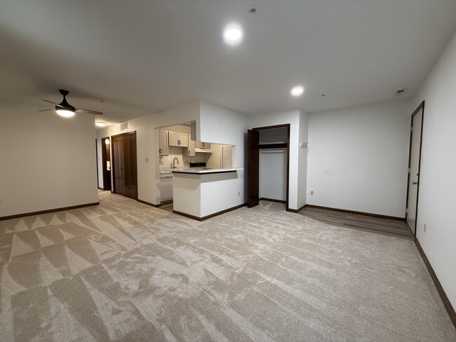 Building Photo - 44790 Locust Ridge Ct