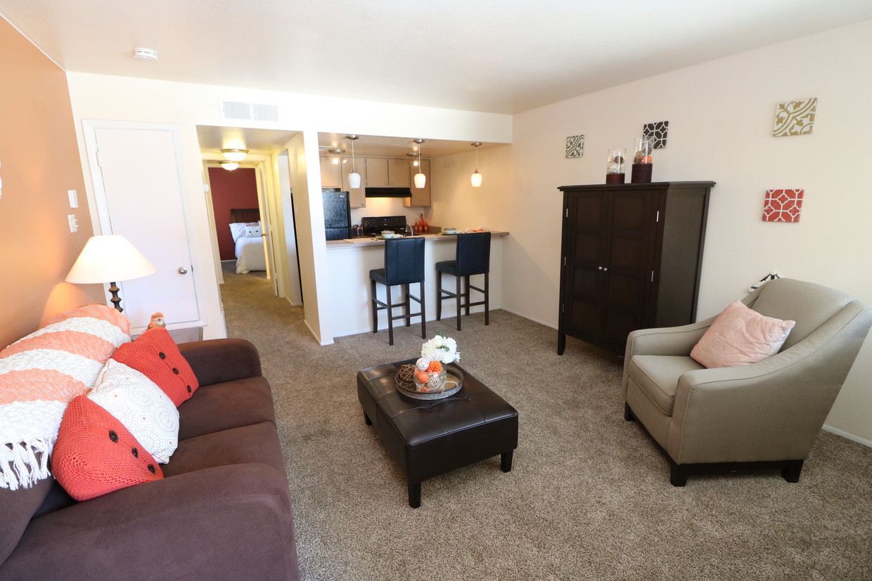 Apartments Near UNM, Albuquerque, NM - Citadel - Free Utilities