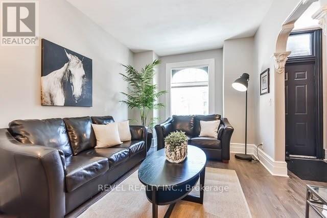 Building Photo - 32 Main St