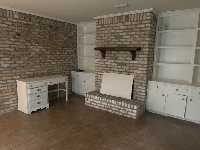 Foto del edificio - Close to South Alabama 3/2 Single Car Garage